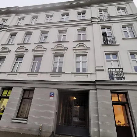 Charming In The Centre,