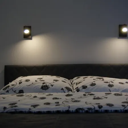 Charming In The Centre, *