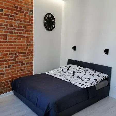 Charming In The Centre,