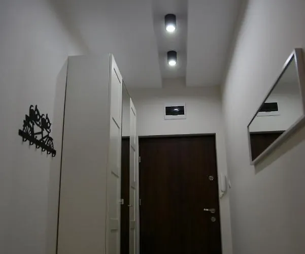 Charming In The Centre, *